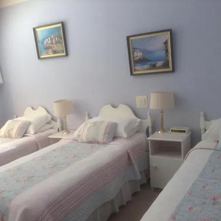 Bed & Breakfast Chaplins Townhouse 3*