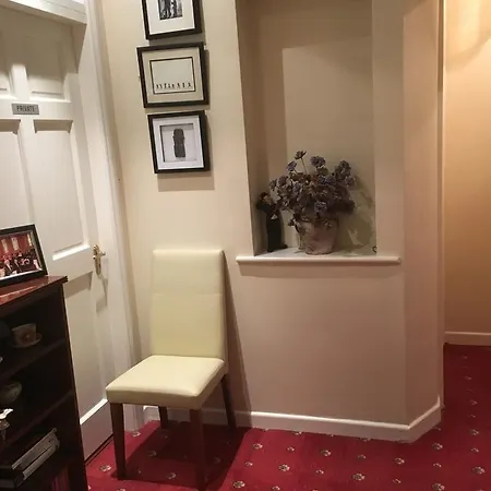 Bed & Breakfast Chaplins Townhouse 3*